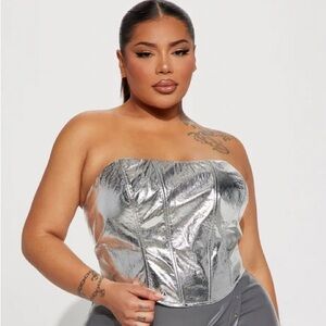 NWT Silver Party Goes On Metallic Plus sized Corset Top in 1x